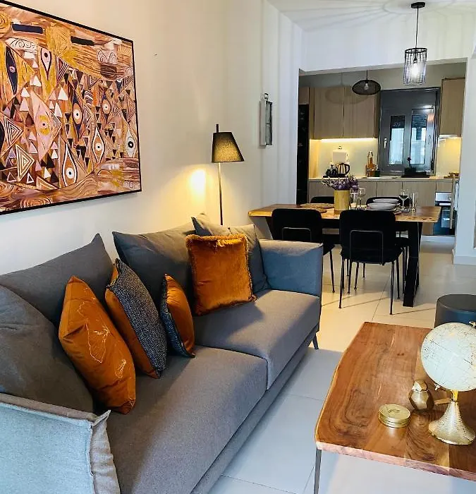 New 2Bd Aprt With Shared Rooftop Pool-1