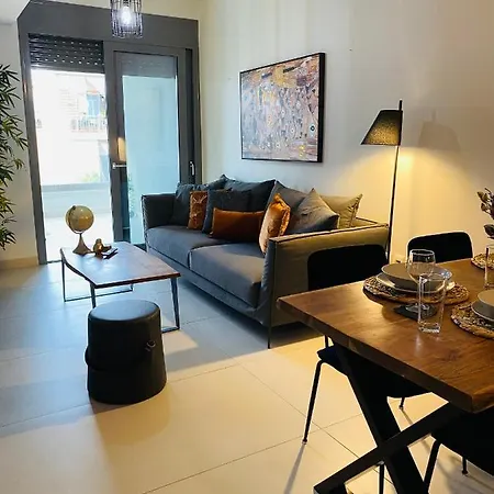 New 2Bd Aprt With Shared Rooftop Pool-3